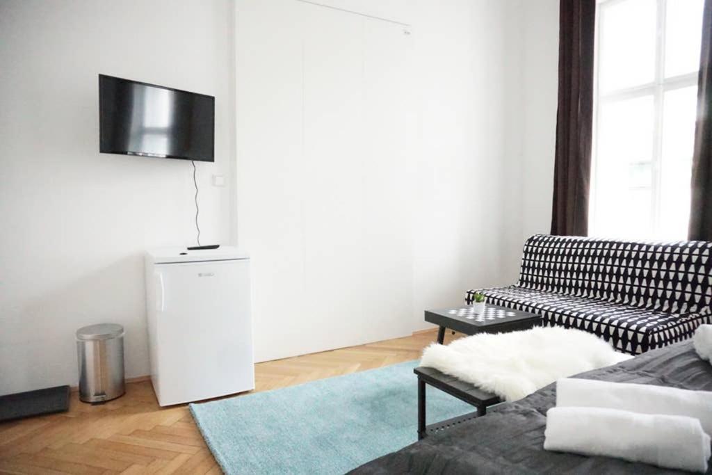 Urban City Apartment - Contactless Check-In Wenen Buitenkant foto