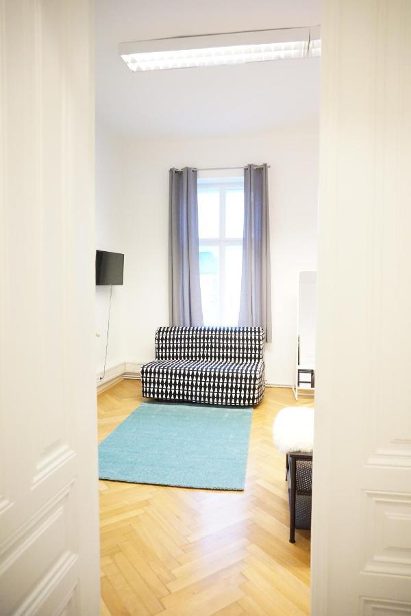 Urban City Apartment - Contactless Check-In Wenen Buitenkant foto